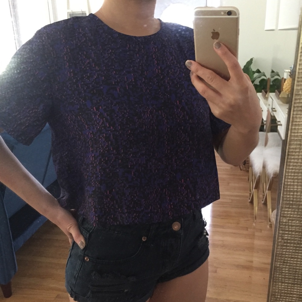 Top - Picture 2 of 5